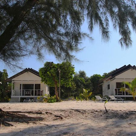 Sky Beach Resort Ко Ронг Санлоем Екстериор снимка