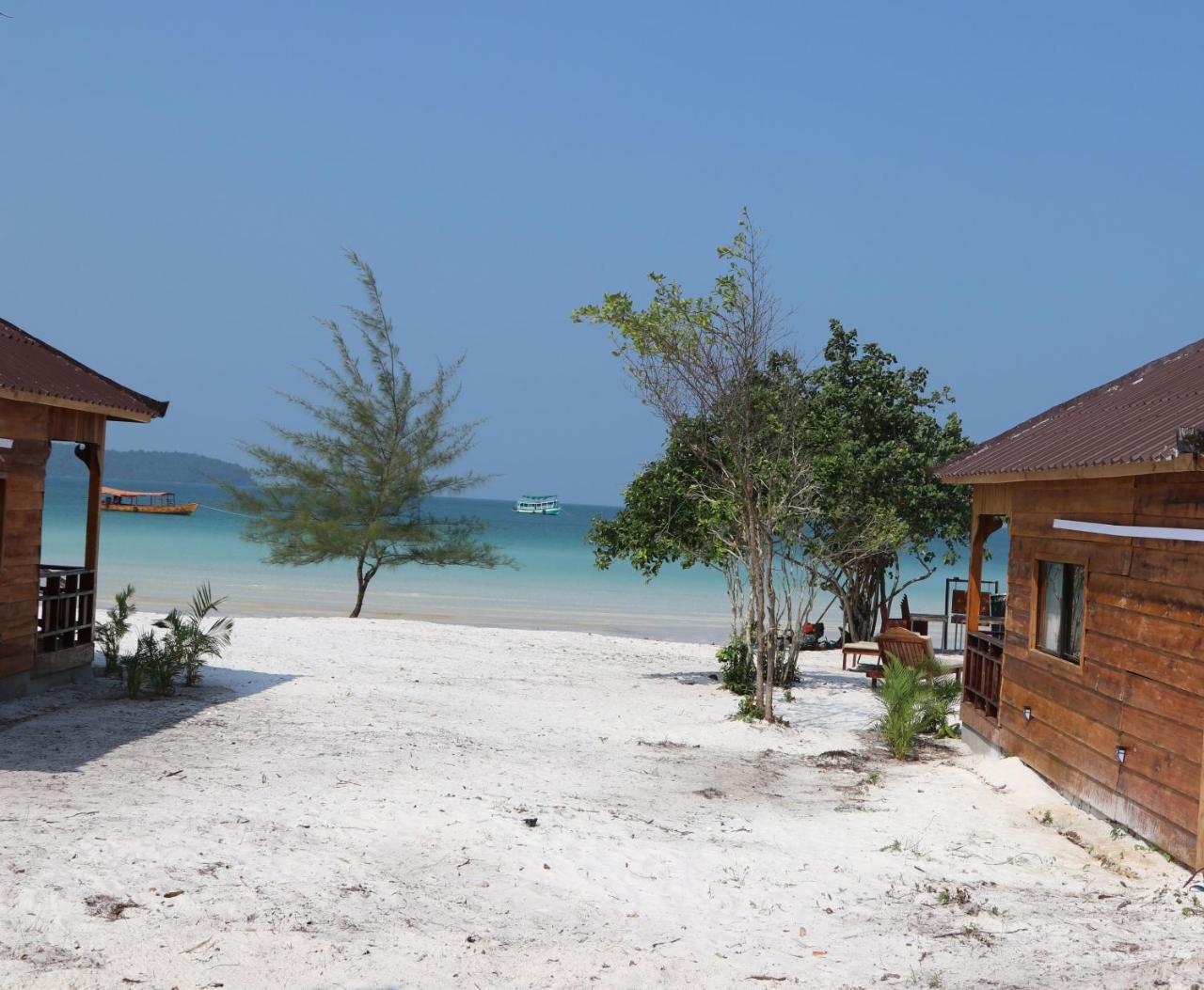 Sky Beach Resort Ко Ронг Санлоем Екстериор снимка